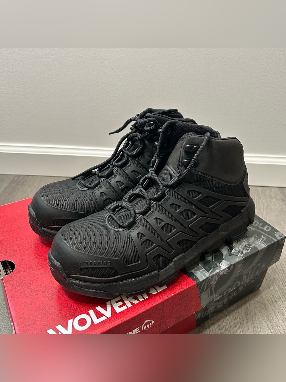 New WOLVERINE MEN'S REV VENT DURASHOCK WORK SHOES CARBON TOE Black Size 8M Boots